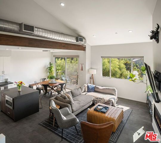 2074 Cerro Gordo Street, Los Angeles, CA 90039