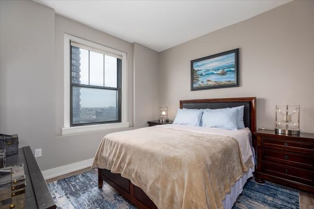 400 Walnut Street 803, Des Moines, IA 50309