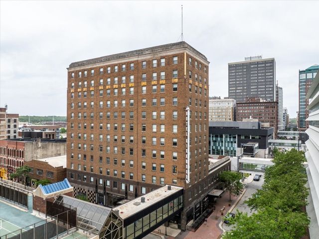 400 Walnut Street 803, Des Moines, IA 50309