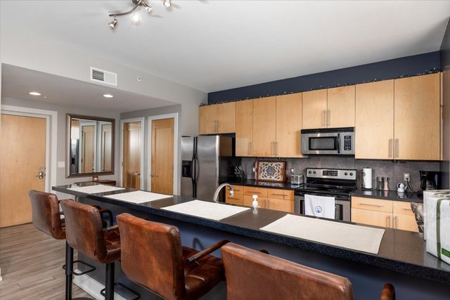 400 Walnut Street 803, Des Moines, IA 50309