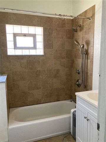 110 Tipton St, Hazelwood, PA 15207