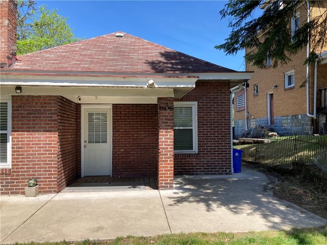 110 Tipton St, Hazelwood, PA 15207