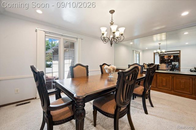 22765 Kenwyck Drive, Southfield, MI 48034