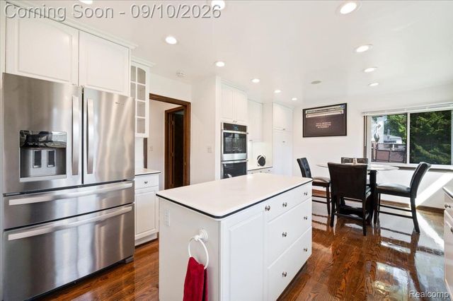 22765 Kenwyck Drive, Southfield, MI 48034