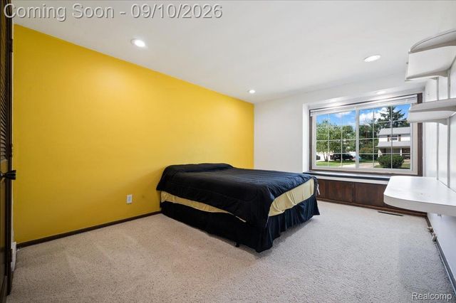 22765 Kenwyck Drive, Southfield, MI 48034