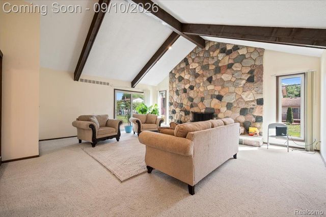 22765 Kenwyck Drive, Southfield, MI 48034