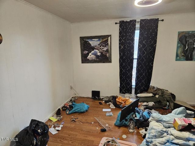 204 Northeast High Avenue, Coeburn, VA 24230