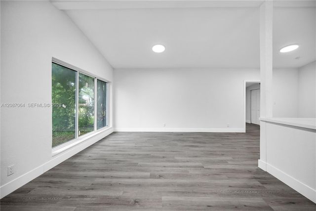 1018 NE 7th Street, Hallandale Beach, FL 33009