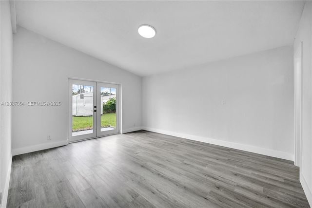 1018 NE 7th Street, Hallandale Beach, FL 33009