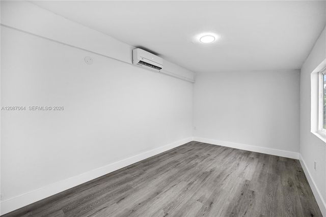 1018 NE 7th Street, Hallandale Beach, FL 33009