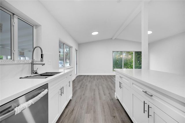 1018 NE 7th Street, Hallandale Beach, FL 33009