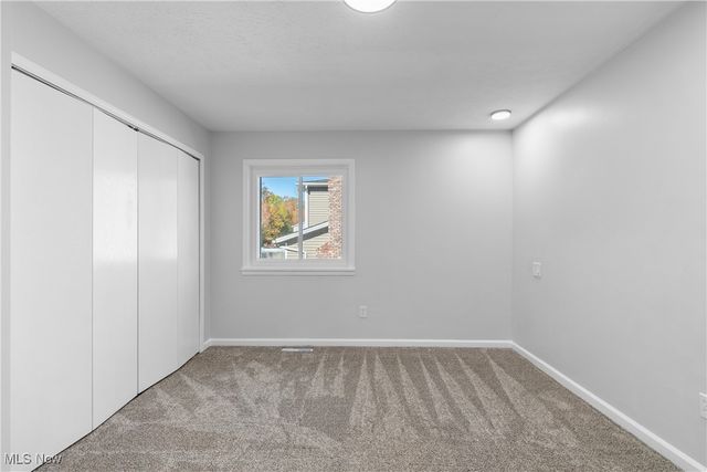 328 Crestway Oval, Brunswick, OH 44212