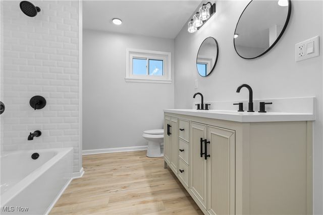 328 Crestway Oval, Brunswick, OH 44212