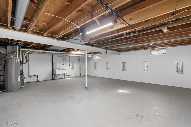 328 Crestway Oval, Brunswick, OH 44212