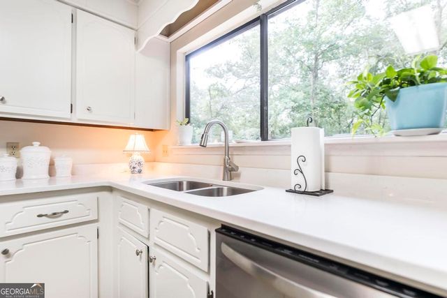 102 Sweetwater Court, Warner Robins, GA 31088