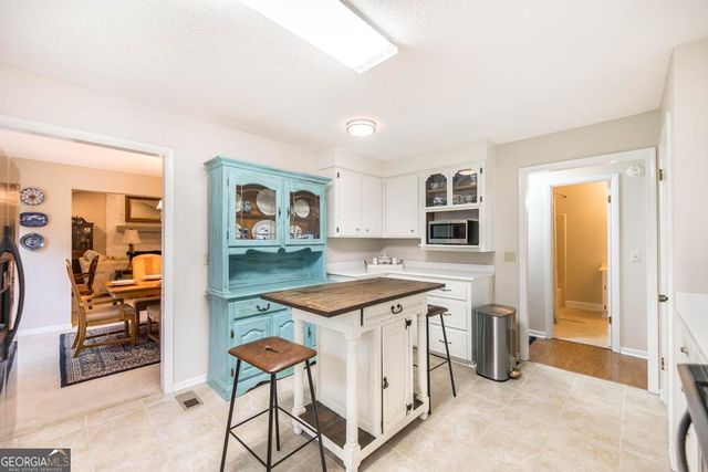 102 Sweetwater Court, Warner Robins, GA 31088