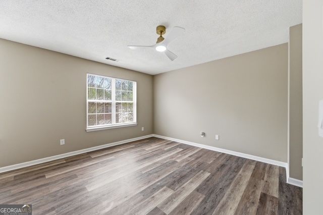 4273 Chestnut Lake Avenue, Lithonia, GA 30038