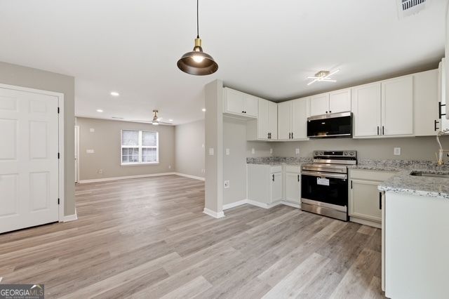 4273 Chestnut Lake Avenue, Lithonia, GA 30038