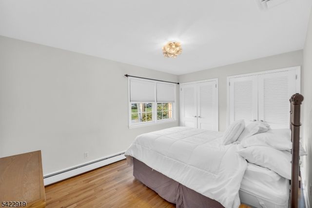 60 Parkhill Rd, Harrington Park Boro, NJ 07640
