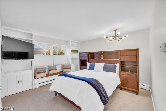 60 Parkhill Rd, Harrington Park Boro, NJ 07640