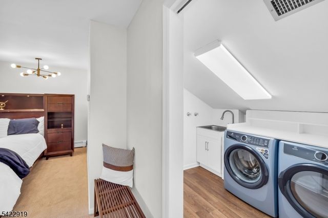 60 Parkhill Rd, Harrington Park Boro, NJ 07640