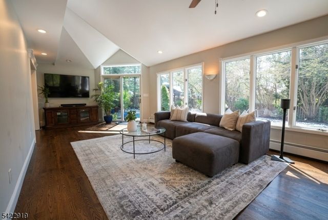 60 Parkhill Rd, Harrington Park Boro, NJ 07640