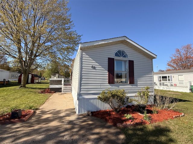 68 Maple Court, Muskegon, MI 49445