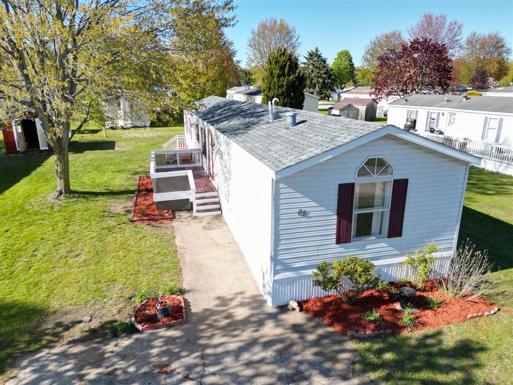 68 Maple Court, Muskegon, MI 49445