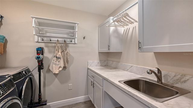 1685 6TH STREET, Sarasota, FL 34236