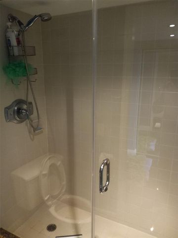 105 Lake Emerald Drive 711, Oakland Park, FL 33309