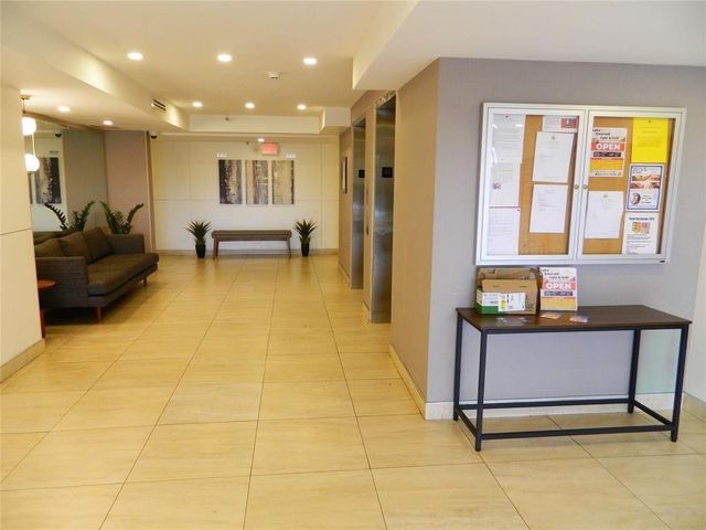 105 Lake Emerald Drive 711, Oakland Park, FL 33309