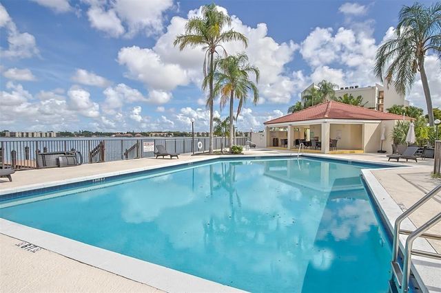 105 Lake Emerald Drive 711, Oakland Park, FL 33309