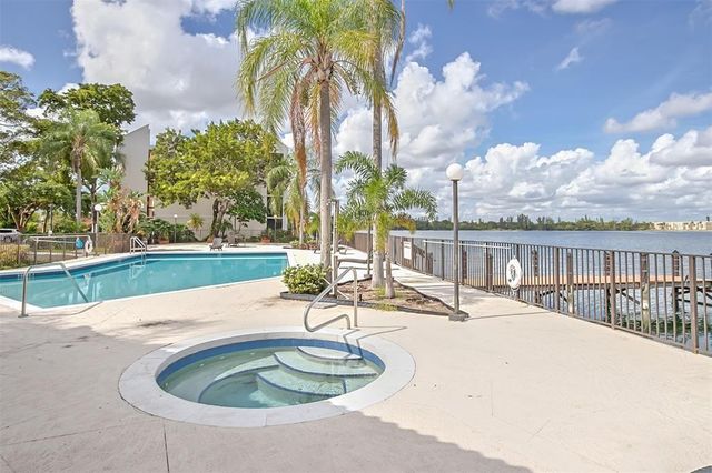 105 Lake Emerald Drive 711, Oakland Park, FL 33309