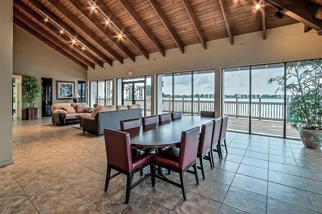 105 Lake Emerald Drive 711, Oakland Park, FL 33309