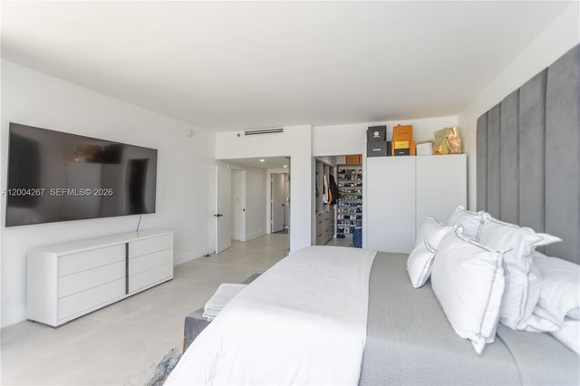 20191 E Country Club Dr TH9, Aventura, FL 33180