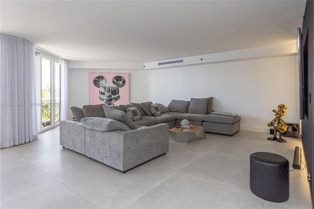 20191 E Country Club Dr TH9, Aventura, FL 33180