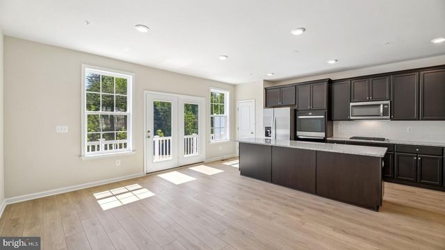 7834 PRESIDENTIAL PKWY, Upper Marlboro, MD 20774