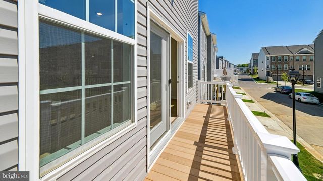 7834 PRESIDENTIAL PKWY, Upper Marlboro, MD 20774