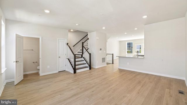 7834 PRESIDENTIAL PKWY, Upper Marlboro, MD 20774