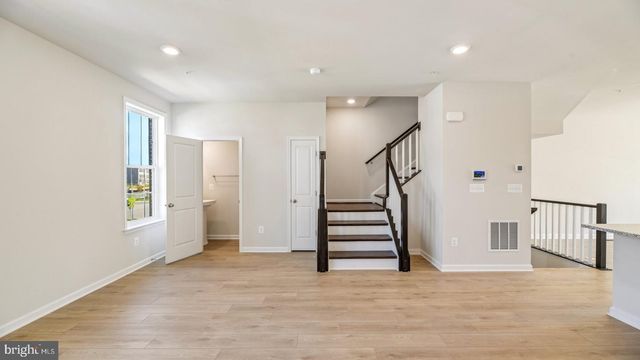 7834 PRESIDENTIAL PKWY, Upper Marlboro, MD 20774