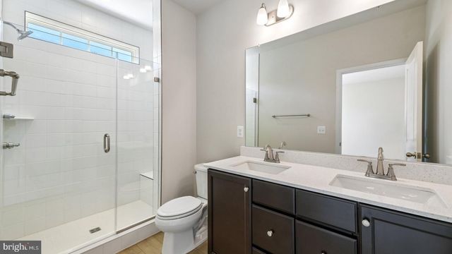 7834 PRESIDENTIAL PKWY, Upper Marlboro, MD 20774