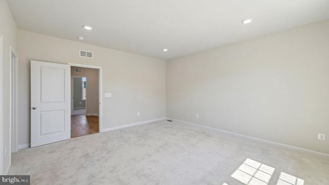 7834 PRESIDENTIAL PKWY, Upper Marlboro, MD 20774