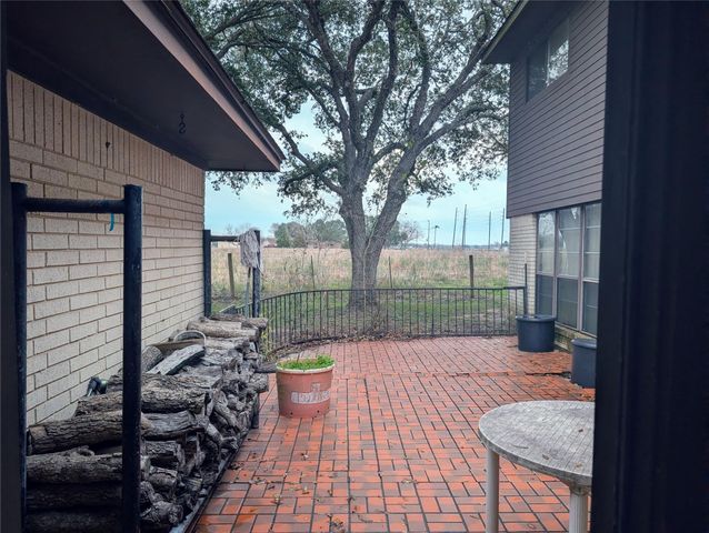 4779 Mixville Road, Sealy, TX 77474