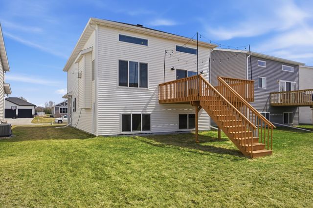 6050 Martin Lane W, West Fargo, ND 58078