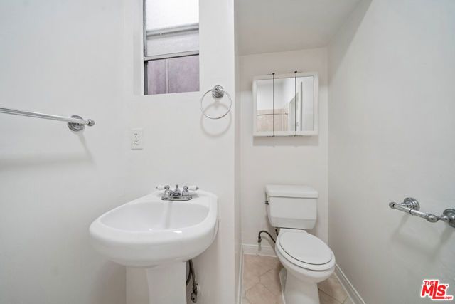 1267 Vin Scully Avenue 5, Los Angeles, CA 90026