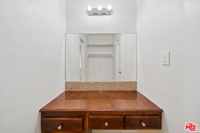 1267 Vin Scully Avenue 5, Los Angeles, CA 90026