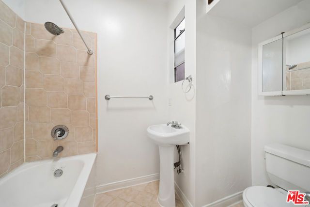 1267 Vin Scully Avenue 5, Los Angeles, CA 90026