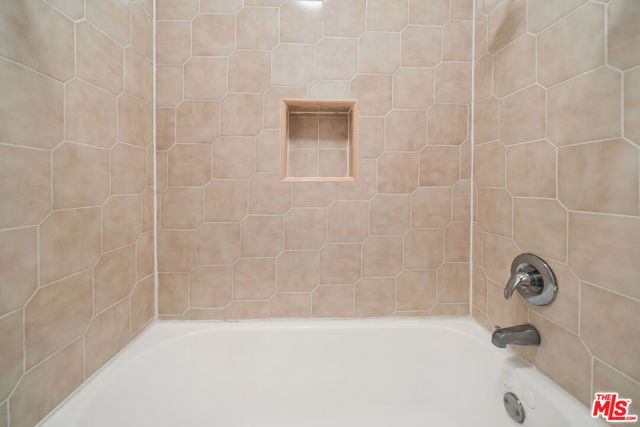 1267 Vin Scully Avenue 5, Los Angeles, CA 90026