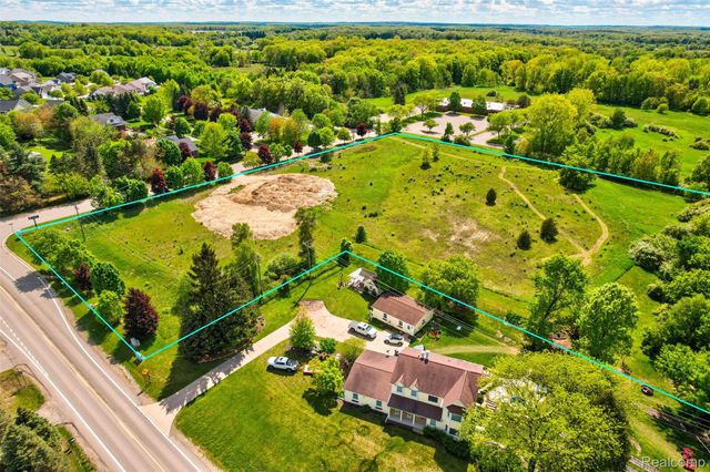 12800 Fountain Square, Springfield Twp, MI 48350