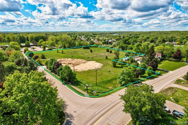 12800 Fountain Square, Springfield Twp, MI 48350